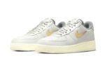 Nike Air Force 1 Low Light Bone and Coconut Milk - vue 2