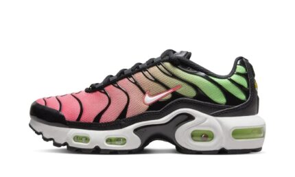 Nike Air Max Plus Black Green Strike Flash Crimson White authentique