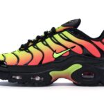 Nike Air Max Plus Black Volt Solar Red authentique