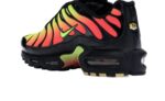 Nike Air Max Plus Black Volt Solar Red - vue 3