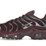 Nike Air Max Plus SE Night Maroon Metallic Silver authentique