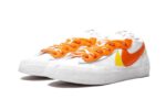Nike Blazer Low Sacai White Magma Orange - vue 4