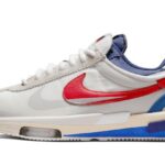 Nike Cortez 4.0 Sacai White University Red Blue authentique
