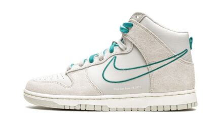 Nike Dunk High First Use Light Bone Green Noise authentique