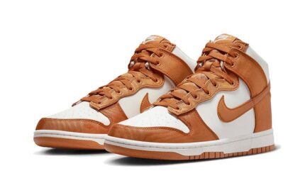 Nike Dunk High Satin Curry - vue 2