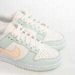 Nike Dunk Low Barely Green - vue 4