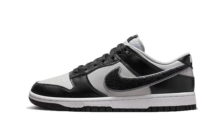 nike-dunk-low-chenille-swoosh-grey-black-939866 Nike Dunk Low Chenille Swoosh Grey Black authentique