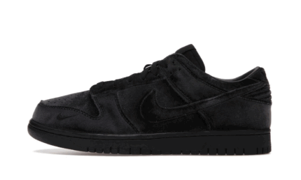Nike Dunk Low Dover Street Market Triple Black Velvet authentique