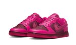 Nike Dunk Low Valentines Day (2022) - vue 2