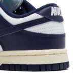 Nike Dunk Low Vintage Navy - vue 4