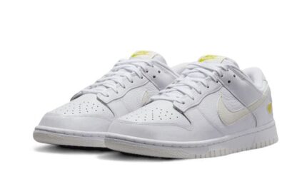 Nike Dunk Low Yellow Heart - vue 2