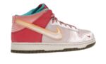 Nike Dunk Mid Social Status Free Lunch Strawberry Milk - vue 4
