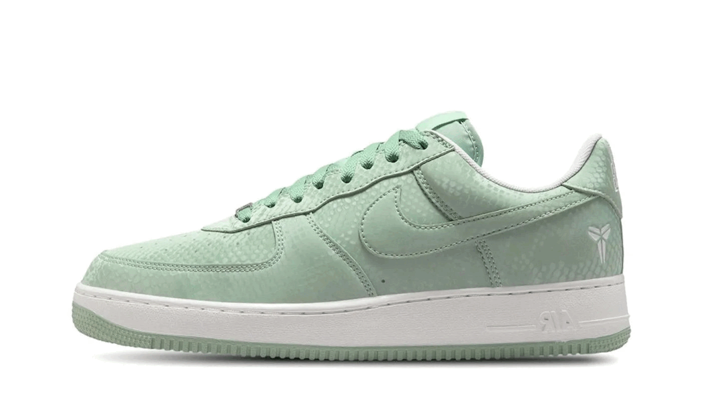 nike-kobe-air-force-1-low-steam-summit-white-985653 Nike Kobe Air Force 1 Low Steam Summit White authentique