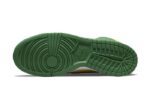 Nike SB Dunk High Supreme By Any Means Brazil - vue 3