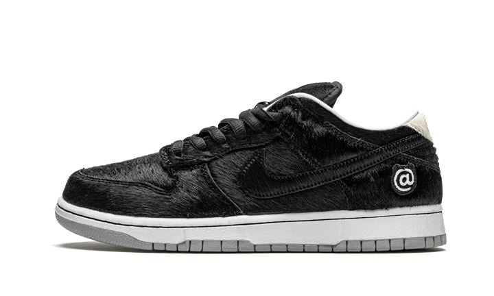 nike-sb-dunk-low-berbrick-medicom-toy-314145 Nike SB Dunk Low BE@RBRICK Medicom Toy authentique