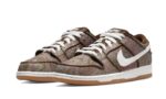 Nike SB Dunk Low Paisley Brown - vue 2