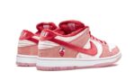 Nike SB Dunk Low StrangeLove - vue 3