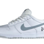 Nike SB Dunk Low Supreme 94 White Metallic Silver authentique