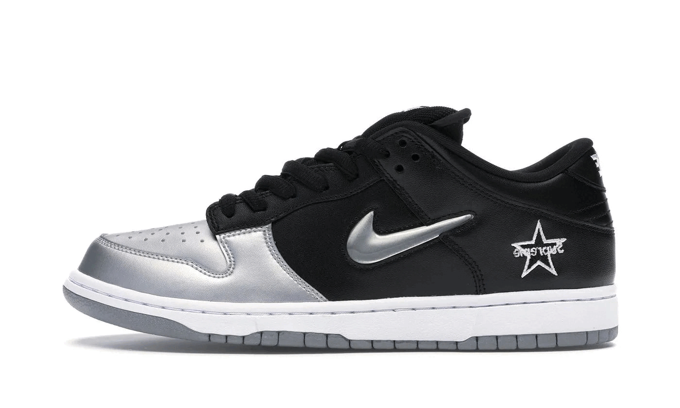 nike-sb-dunk-low-supreme-jewel-swoosh-silver-476026 Nike SB Dunk Low Supreme Jewel Swoosh Silver authentique