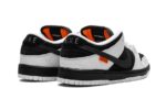 Nike SB Dunk Low TIGHTBOOTH - vue 3