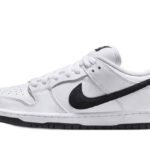 Nike SB Dunk Low White Black authentique