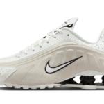 Nike Shox R4 White Black Suede authentique