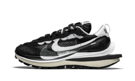 Nike Vaporwaffle Sacai Black White authentique