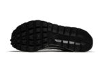 Nike Vaporwaffle Sacai Black White - vue 4