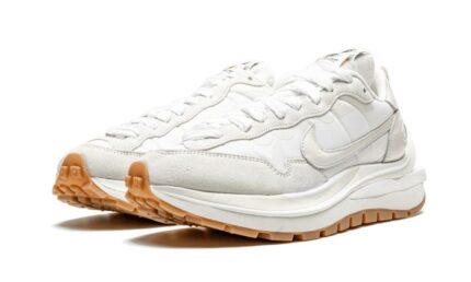 Nike Vaporwaffle Sacai Sail Gum - vue 2