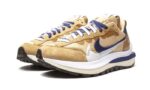 Nike Vaporwaffle Sacai Tan Navy - vue 2
