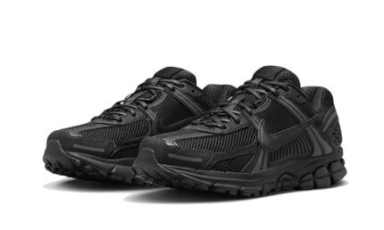 Nike Vomero 5 Triple Black - vue 2