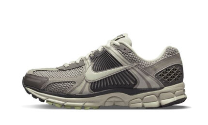 Nike Zoom Vomero 5 Cobblestone authentique