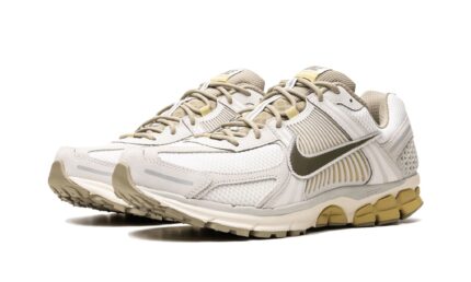 Nike Zoom Vomero 5 Light Bone Medium Olive - vue 2