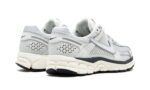 Nike Zoom Vomero 5 Photon Dust - vue 3