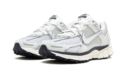 Nike Zoom Vomero 5 Photon Dust - vue 2
