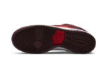 Nike SB Dunk Low Cherry - vue 3