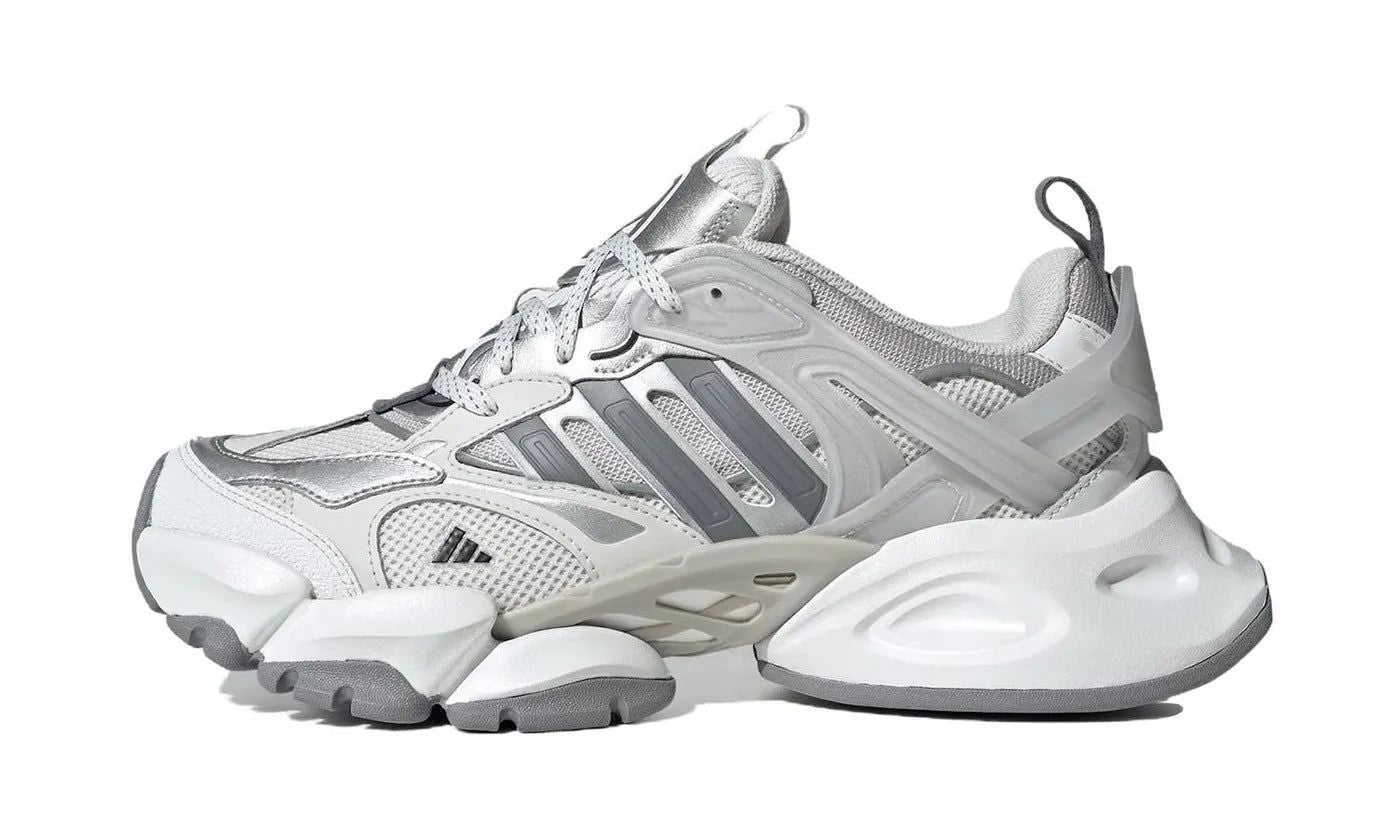 xlg-runner-deluxe-grey-silver-white-751832 XLG Runner Deluxe Grey Silver White authentique