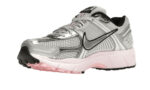 Zoom Vomero 5 Photon Dust Pink Foam - vue 3